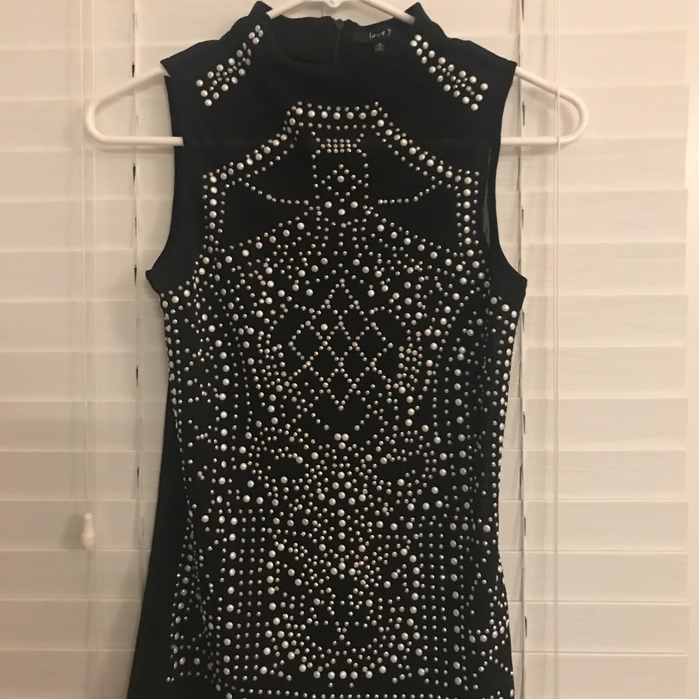 Stunning Sleeveless beaded mock turtleneck top M